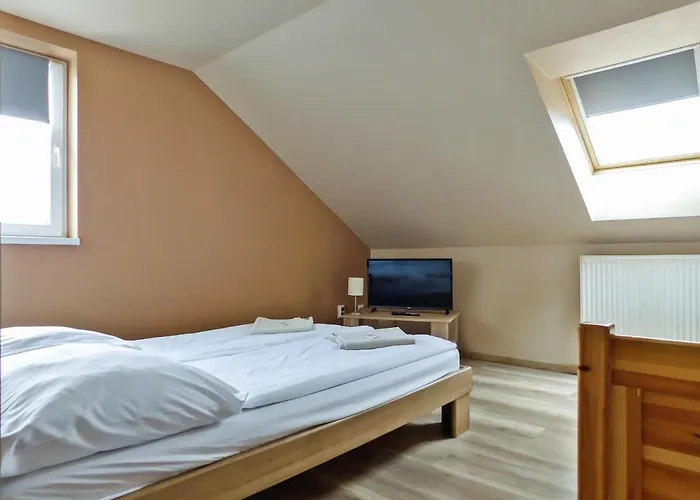 Korona Panzio B&B